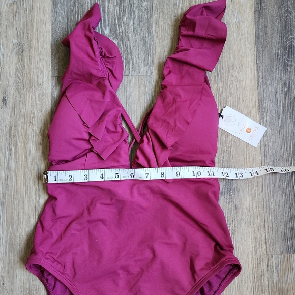NWT SHADE AND SHORE ONE PIECE SWIMSUIT - Picture 6 of 13
